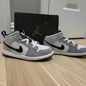 Kids' Nike Jordan Sneakers - Black and Gray